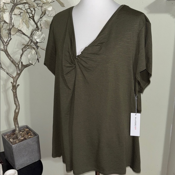Liz Claiborne Khaki Twist Front Top - Picture 2 of 4